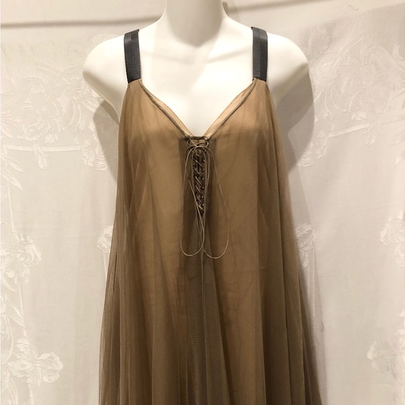 VERA WANG COLLECTION Taupe & Black Mesh Babydoll Dress 4 $1K - Picture 1 of 9